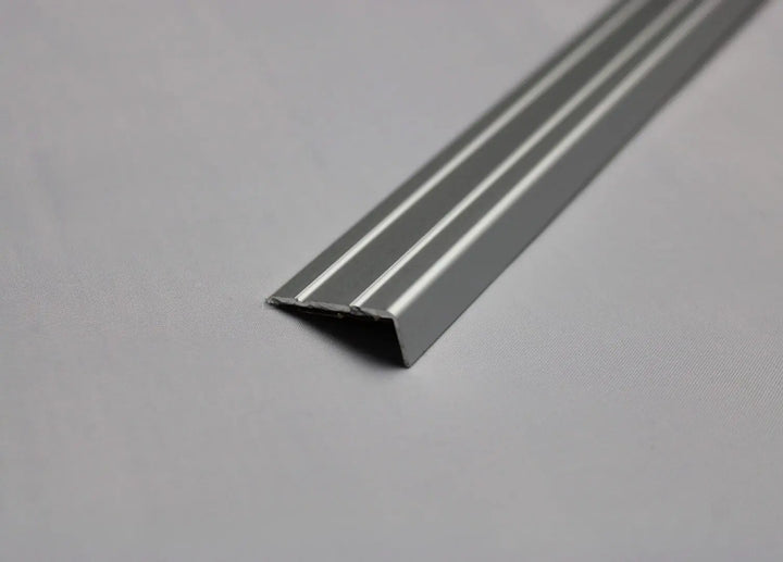 Profil Repac 23/18 Abschluss silber 100 cm – Reud Bodenarena