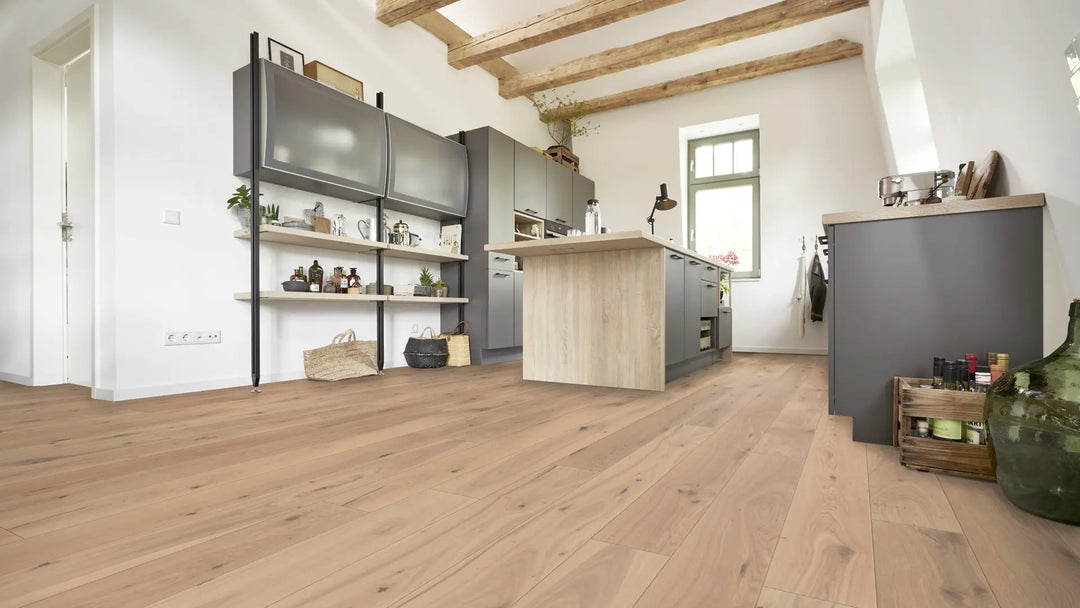 Aida Eiche rustikal gefast gebürstet weiss geölt Landhausdiele Fertigparkett Klick