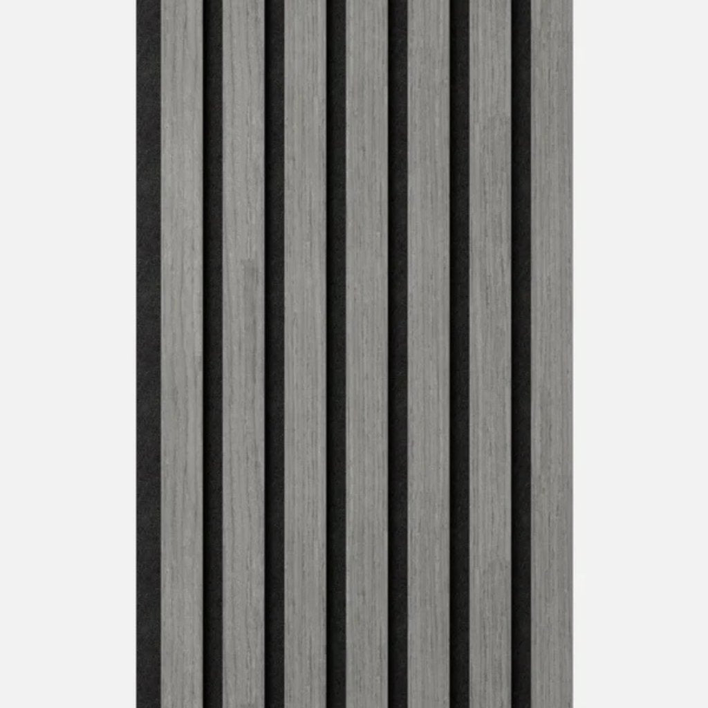 Akustikpaneel Grey Oak Detailansicht - Echtholz-Furnier mit fein gebürstetem Finish, Schallabsorber-Kern und fugenlose Verlegung sichtbar - Reud