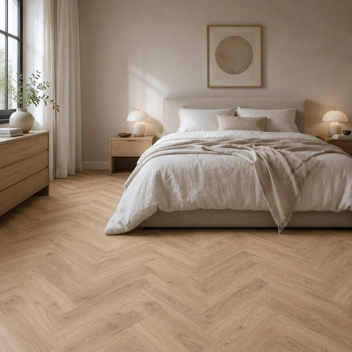 Check One Premium Herringbone 2077H Altenwald Eiche Schlafzimmer Klick Vinyl Boden Fischgrät Optik - REUD-Bodenarena
