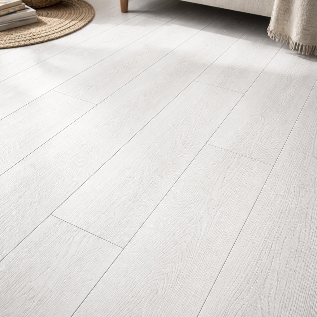 Klick Vinyl Falquon SPC WOOD Weiß mit Trittschall - Reud Bodenarena