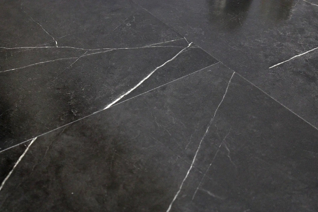 Vinyrock XL Gloss Fliesenoptik Hochglanz Dubai Botticino Dark mit Trittschalldämmung Vinylboden