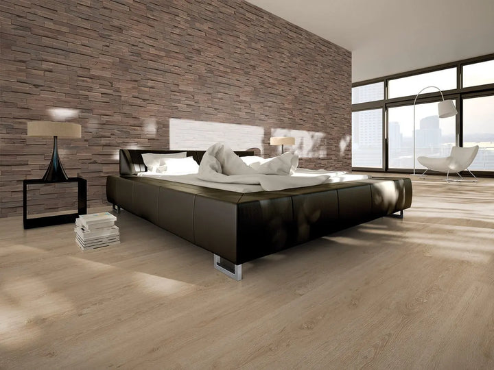 INDO Driftwood Line Hevea MINDANAO SEA Wandpaneele verlegt im Wohnraum – Reud Bodenarena