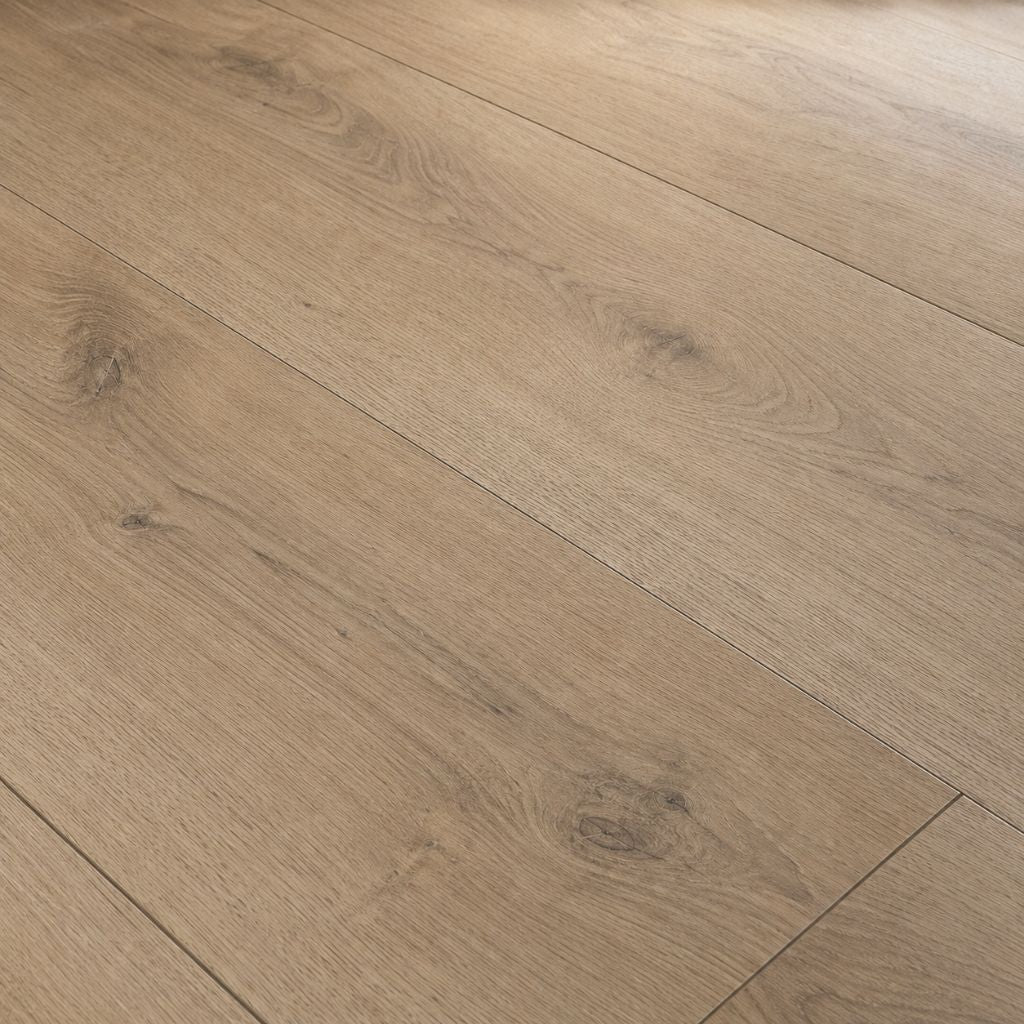 Kronoflooring Flax Yosemite Oak Laminat Oberfläche - Landhausdiele mit Holzmaserung und Fugen von Reud Bodenarena