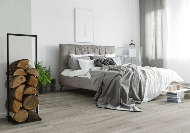 Repac SolidLOCK Hygge 40-03 XL Rustic Grau mit lackierte Fuge verlegt im Wohnraum – Reud Bodenarena