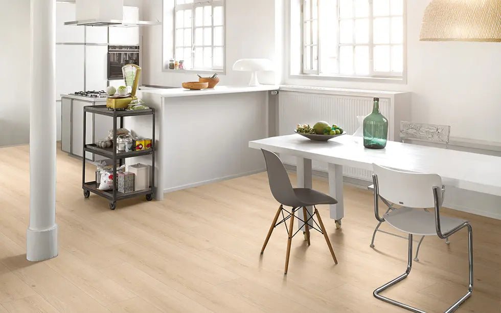 Parador EI Studioline geschliffen gebürst.Strukt. LHD gefast Vinyl Basic 5.3