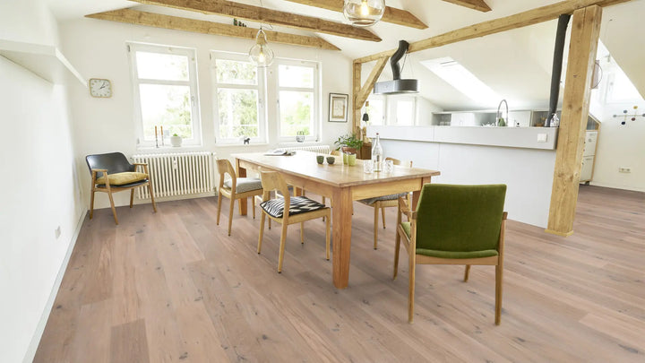 Parkett Nebraska Eiche rustikal handgehobelt geräuchert weiß geölt Fertigparkett Klick