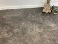 VinyRock Fliese Silent XL Stone Teide Schiefer schwarz mit V-Fuge und Trittschalldämmung Vinylboden