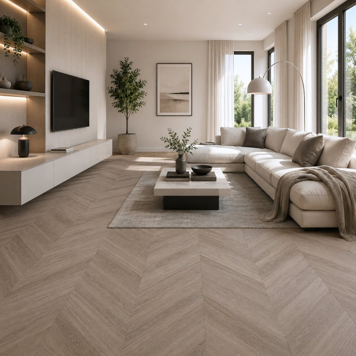 Modernes Wohnzimmer mit Chevron Designboden in Versailles Braun – stilvolles Herringbone-Muster
