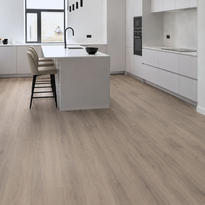 Klick Vinyl Gerflor Virtuo Baita Taupe Rigid in der Küche – Reud Bodenarena