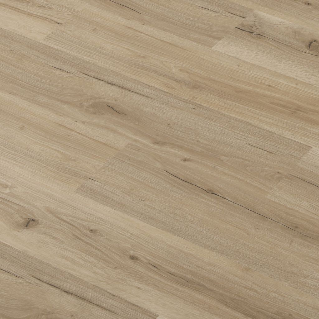 Nahaufnahme der Holzoptik von Klick Vinyl Eiche Dolo mit Ästen und Rissdetails von Reud Bodenarena