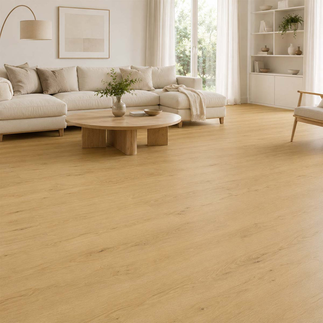 Klick Vinylboden Eiche Burgund mit Trittschalldämmung in einem modernen Wohnzimmer
