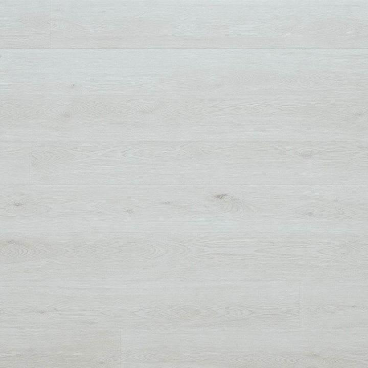 Nahaufnahme der Holzmaserung von Klick Vinylboden Eiche Pul im Landhausdielenformat