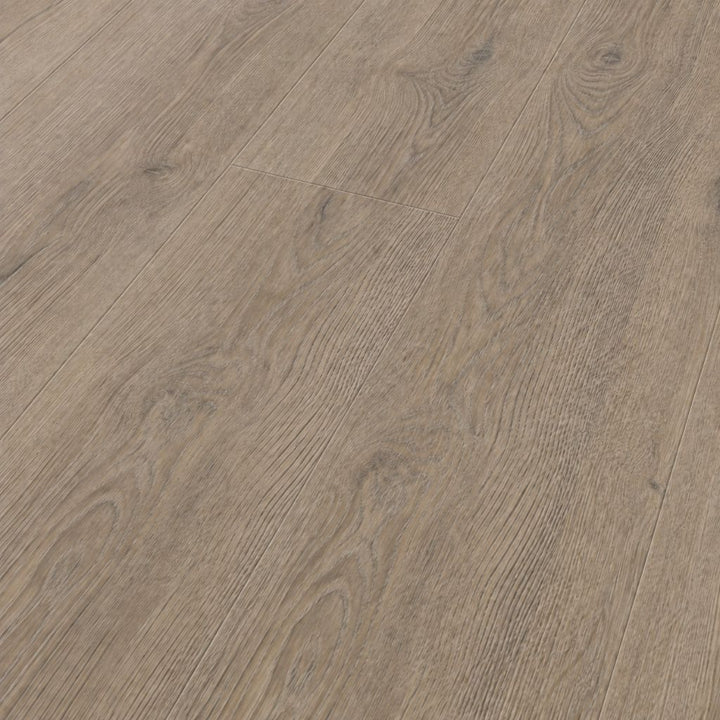 Nahaufnahme der Eiche Holzoptik von Klick Vinyl Cila mit sichtbarer Holzmaserung