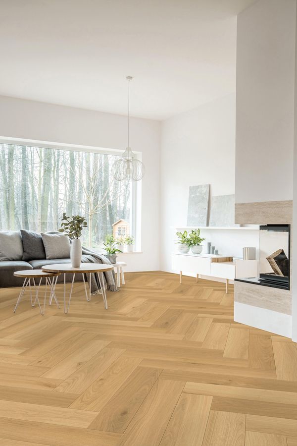 Klick Vinyl Buchäcker Eiche Fischgrät CHECK One 2478H mit Trittschall - Reud Bodenarena