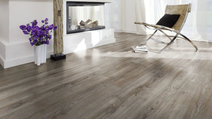 Kronotex Amazone Montmelo Eiche silber Landhausdiele Laminat
